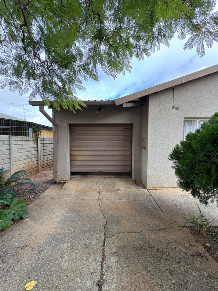3 Bedroom Property for Sale in Naudeville Free State